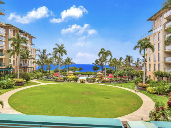 Luxurious Two Bedroom Condo with Ocean Views