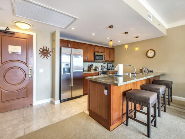 Luxurious Two Bedroom Condo with Ocean Views