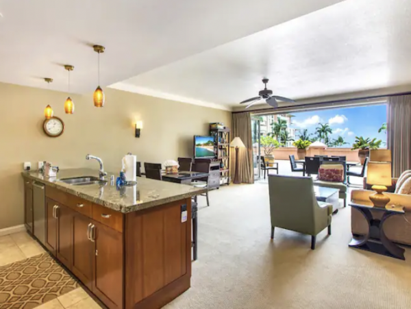 Luxurious Two Bedroom Condo with Ocean Views