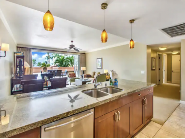 Luxurious Two Bedroom Condo with Ocean Views