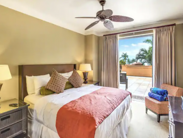 Luxurious Two Bedroom Condo with Ocean Views
