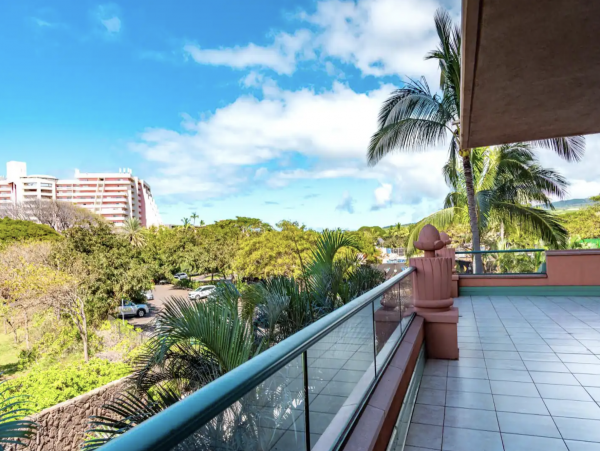 Two Bedroom Ocean View Condo with Private Lanai