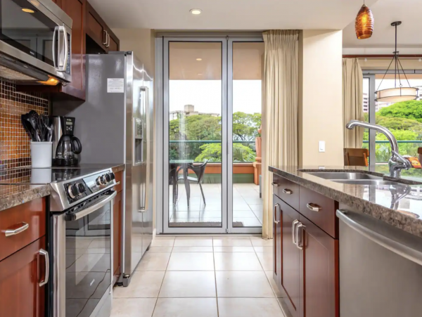 Two Bedroom Ocean View Condo with Private Lanai
