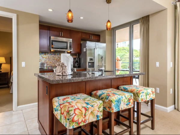 Two Bedroom Ocean View Condo with Private Lanai