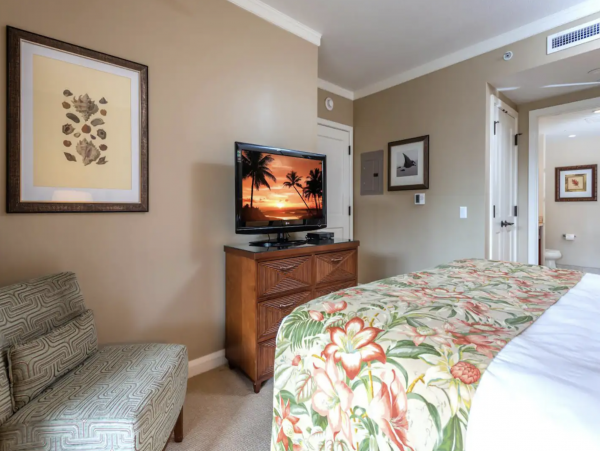 Two Bedroom Ocean View Condo with Private Lanai