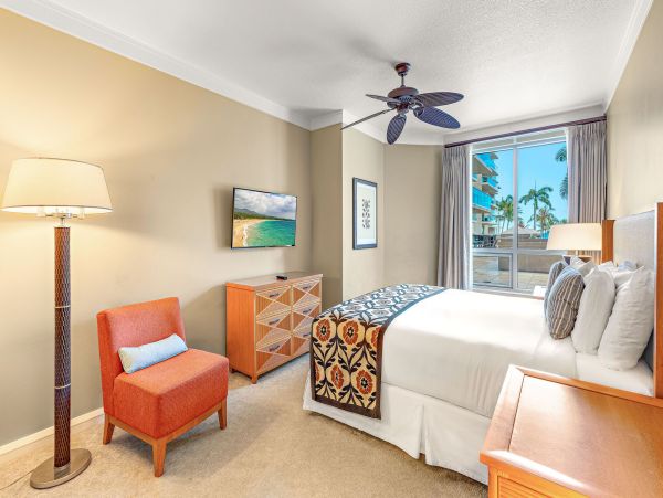 Luxury Maui Beachfront Rentals 2-Bedroom Vacation Rental in Kaanapali
