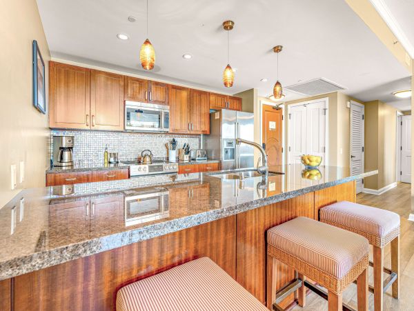 Luxury Maui Beachfront Rentals 2-Bedroom Vacation Rental in Kaanapali