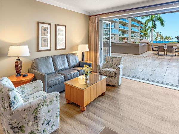 Luxury Maui Beachfront Rentals 2-Bedroom Vacation Rental in Kaanapali