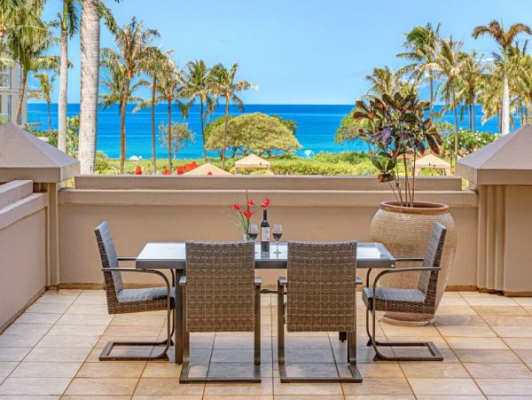 Luxury Maui Beachfront Rentals 2-Bedroom Vacation Rental in Kaanapali