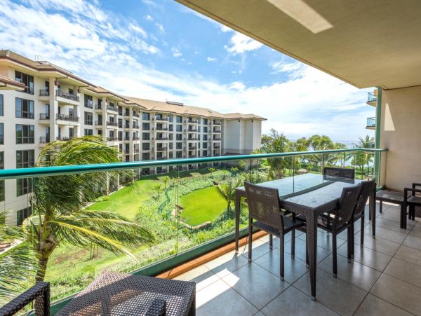 Kaanapali Luxury Vacation Rental Condo Sleeps Six Guests