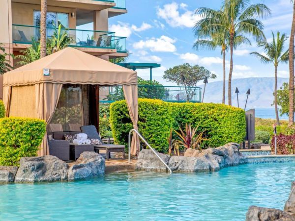 Posh Interior Incredible Grounds Kaanapali Best Rentals