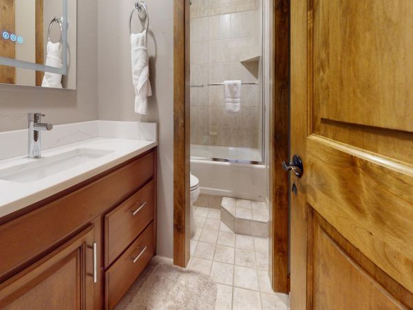 Vail Three Bedroom Luxurious Vacation Condominium - Premier Amenities