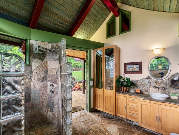 Luxury Vacation Rental with Panoramic Ocean Views