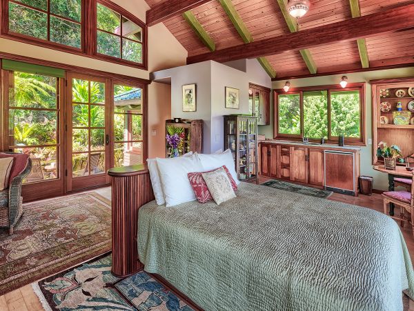 Luxury Vacation Rental with Panoramic Ocean Views