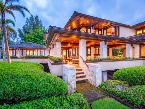 Luxury Four Bedrooms Hawaii Beachfront Villa