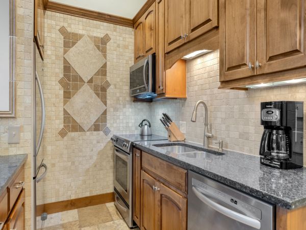 Vail Luxury Condo in Lionshead Village - Walk to Eagle Bahn Gondola