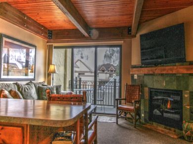 3 Bedroom Luxury Ski Vacation Accommodation Close to Lifts
