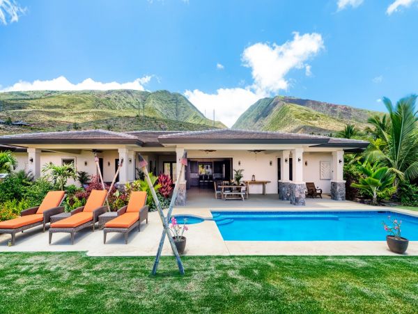 Lahaina Luxury Vacation Villa with Pacific Views