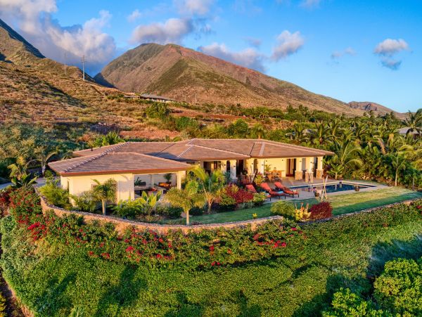 Lahaina Luxury Vacation Villa with Pacific Views