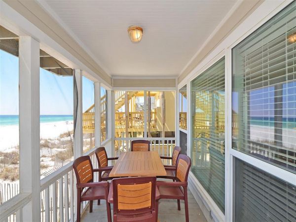 Beautiful  2 Bedroom Town Home on The Beach