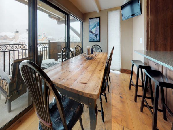 Two Bedroom Vail Ski Vacation Condo 150 Yards to the Gondola