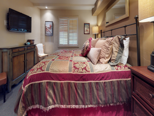 Two Bedroom Vail Ski Vacation Condo 150 Yards to the Gondola