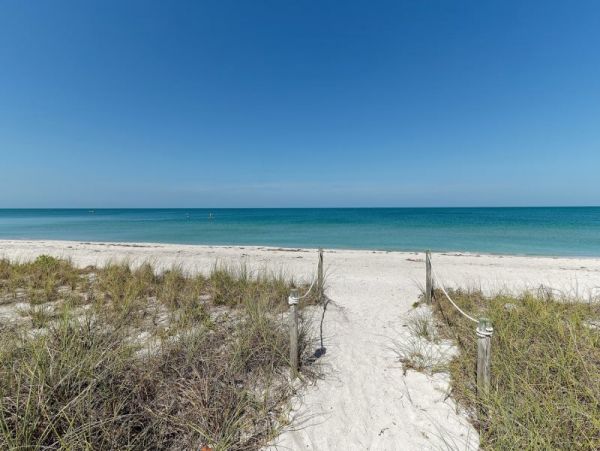 Captiva 4 Bedroom Rental +Loft and Wonderful Views of Gulf