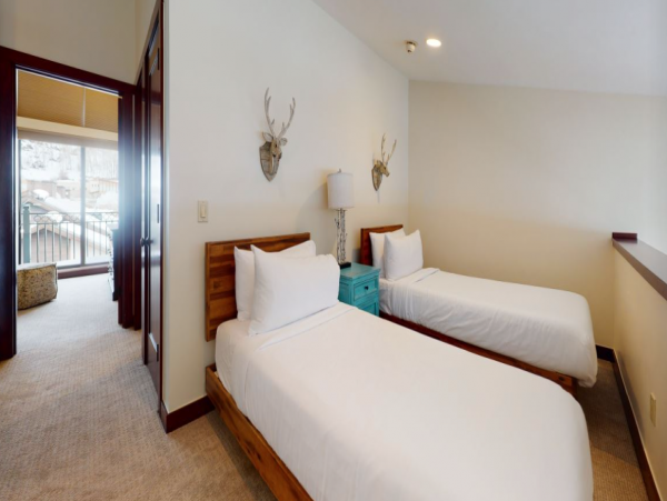 Luxury 3 Bedroom Vail Vacation Condo Plus Loft Sleeps 8