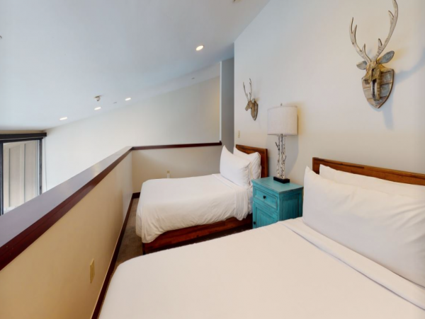 Luxury 3 Bedroom Vail Vacation Condo Plus Loft Sleeps 8
