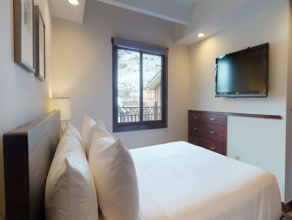 Luxury 3 Bedroom Vail Vacation Condo Plus Loft Sleeps 8