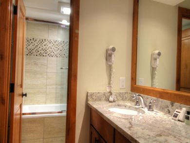 Vail Lionshead Condo 895855