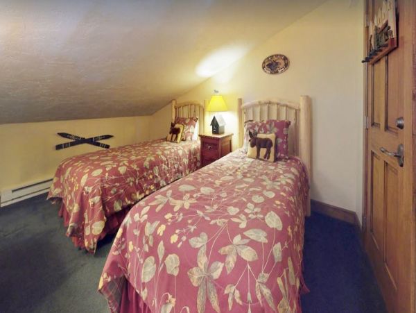 Three Bedroom + Loft Condo with Mountain & Village Views