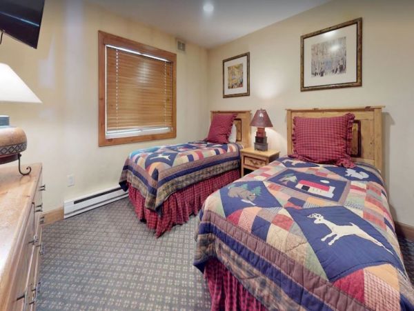 Three Bedroom + Loft Condo with Mountain & Village Views