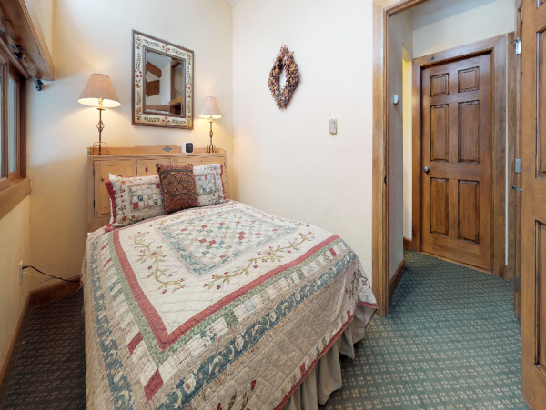 Three Bedroom + Loft Condo with Mountain & Village Views