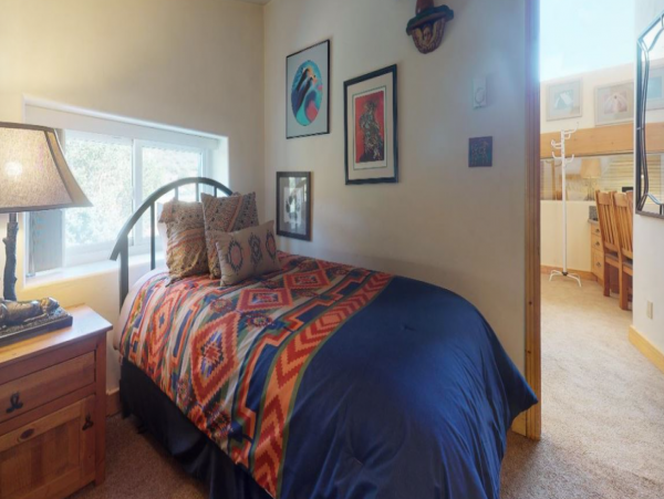 Amazing Four Bedroom Plus Loft Lionshead Ski Condo Sleeps 10
