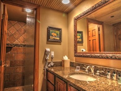 Lovely 2 Bedroom Lionshead Vacation Condo Plush Interior Lovely 2 Bedroom Lionshead Vacation Condo Plush Interior