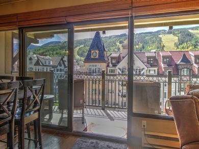 Lovely 2 Bedroom Lionshead Vacation Condo Plush Interior Lovely 2 Bedroom Lionshead Vacation Condo Plush Interior
