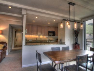 Two Bedroom Luxury Mountain View Ski Vacation Condo Village