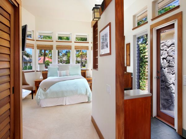 Poipu Three Bedroom Luxury Rental Overlooking the Beach!