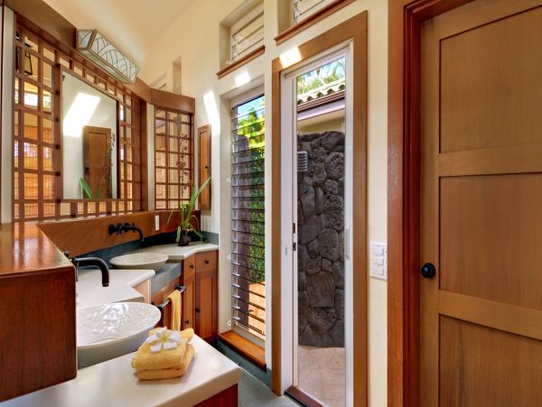 Poipu Three Bedroom Luxury Rental Overlooking the Beach!