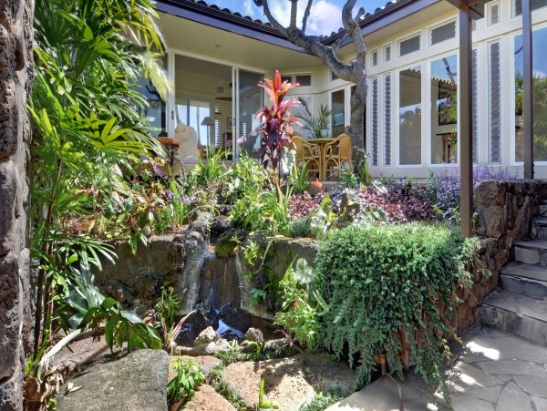 Poipu Three Bedroom Luxury Rental Overlooking the Beach!