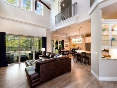 Fantastic 5 Bedroom Vacation Home that Sleeps 12 Guests.