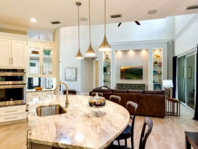Fantastic 5 Bedroom Vacation Home that Sleeps 12 Guests.