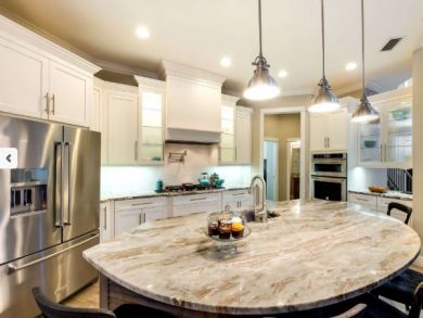 Fantastic 5 Bedroom Vacation Home that Sleeps 12 Guests.