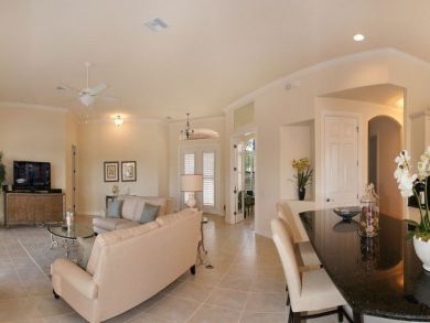 Beautiful 4 bedroom canal front home - Cape Coral