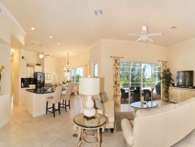 Beautiful 4 bedroom canal front home - Cape Coral