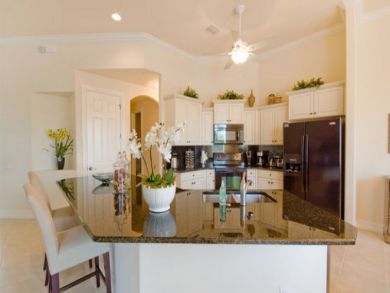 Beautiful 4 bedroom canal front home - Cape Coral