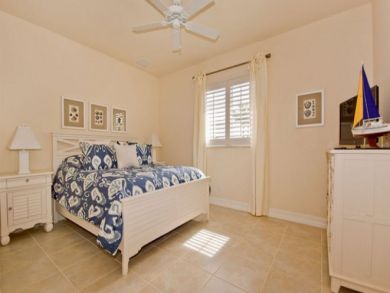 Beautiful 4 bedroom canal front home - Cape Coral