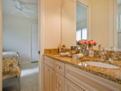 Beautiful 4 bedroom canal front home - Cape Coral