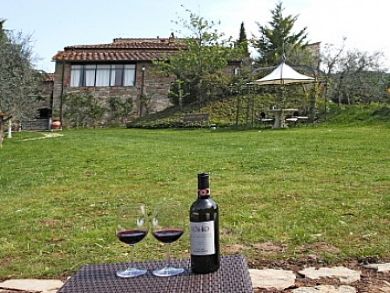 2 bedroom apartment in Tuscany
